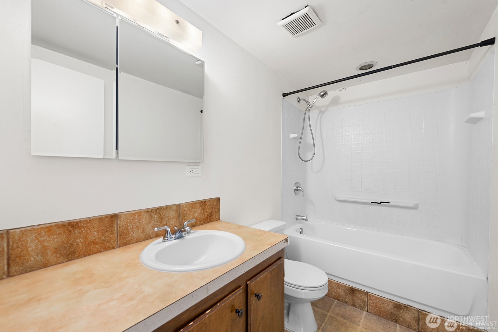 14221 Se 10th Place Property Photo 13