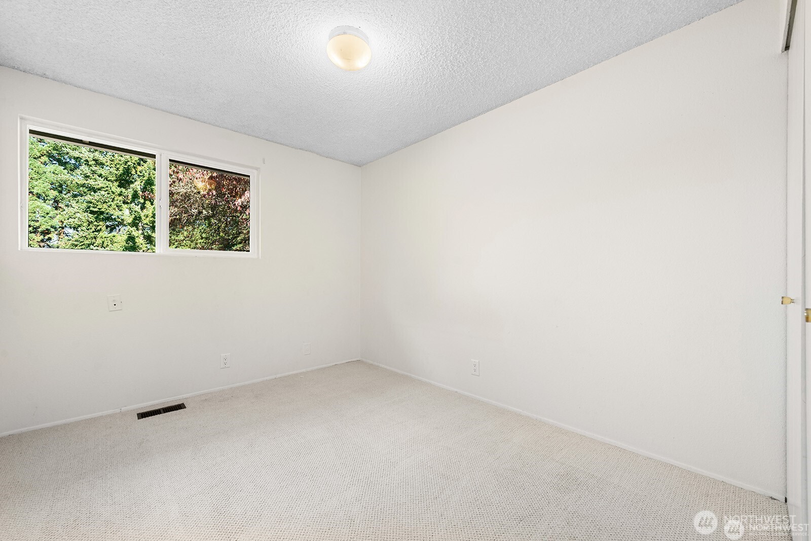14221 Se 10th Place Property Photo 20