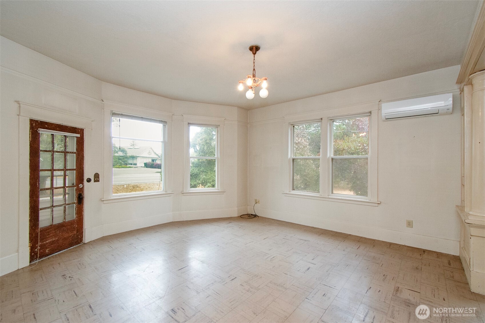 650 N Fifth Avenue Property Photo 5