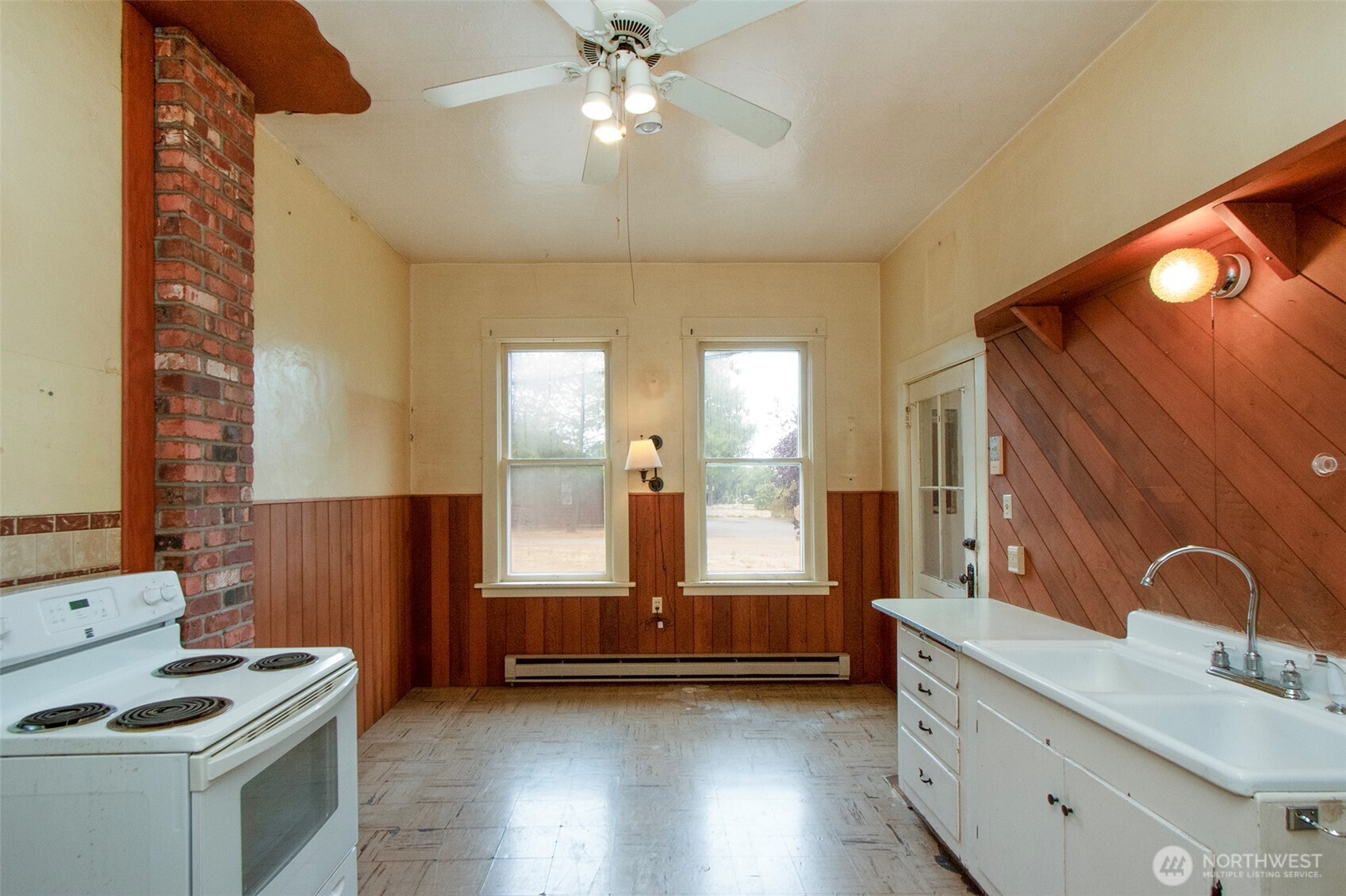 650 N Fifth Avenue Property Photo 9