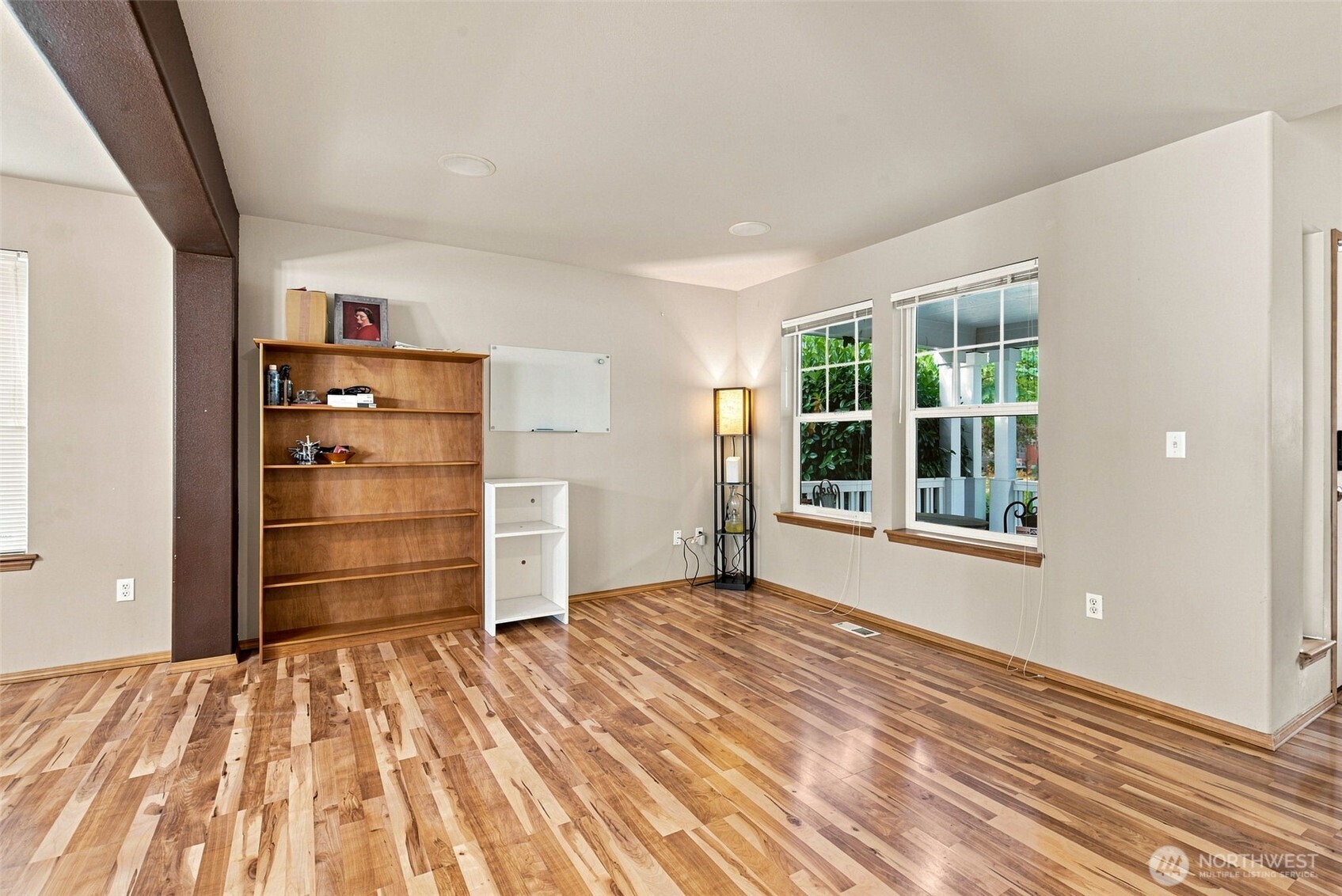 7024 Axis Street Property Photo 6