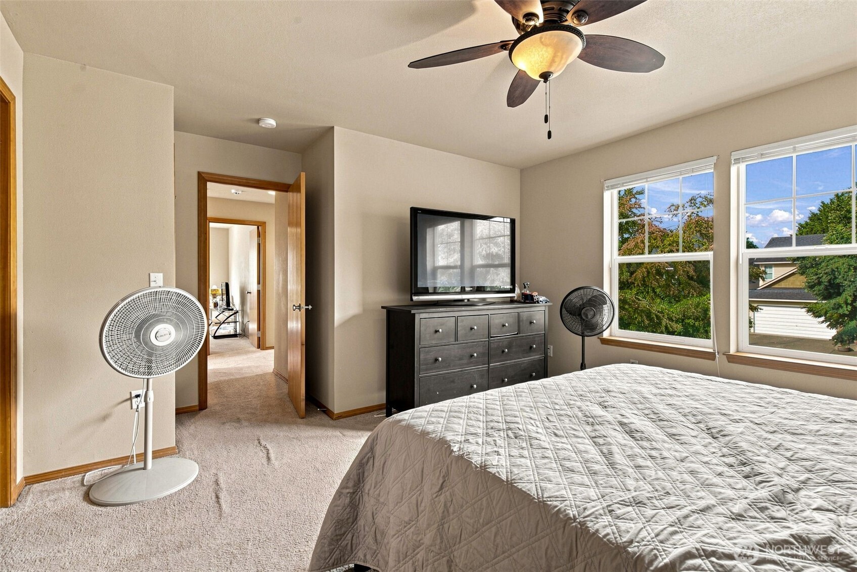 7024 Axis Street Property Photo 14
