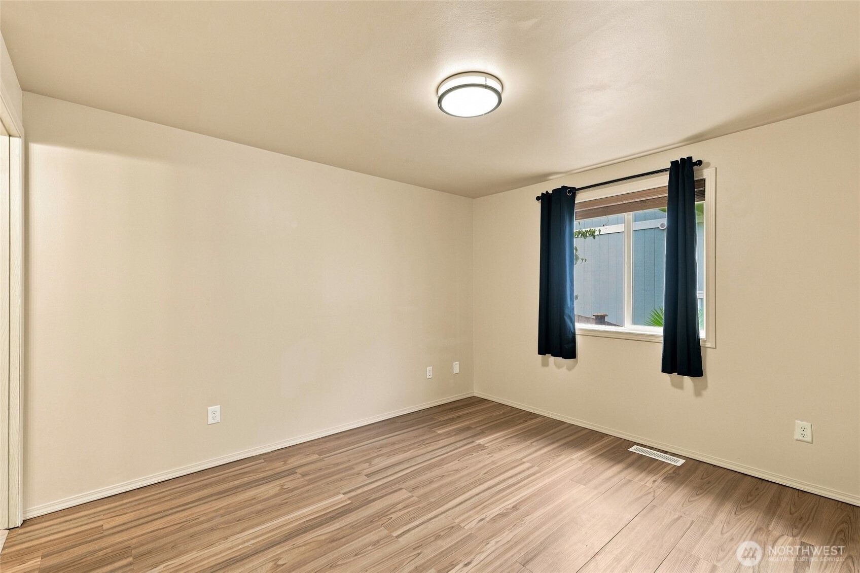 1220 N 12th Road Property Photo 12