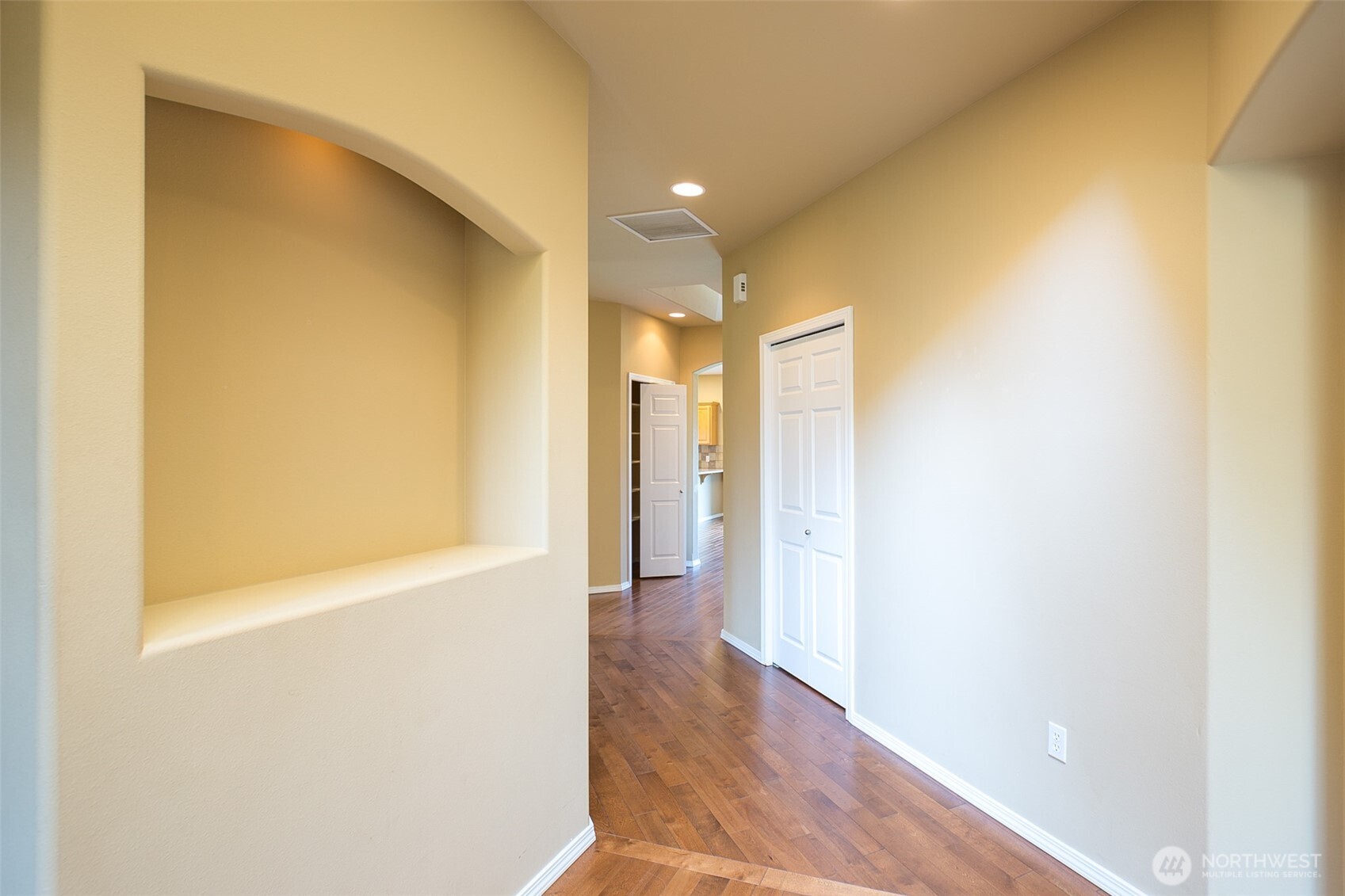 80 Cascadia Loop Property Photo 12