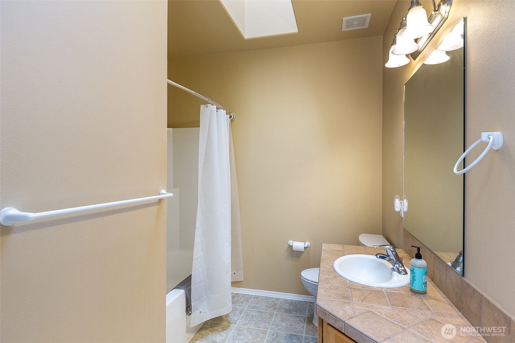 80 Cascadia Loop Property Photo 29