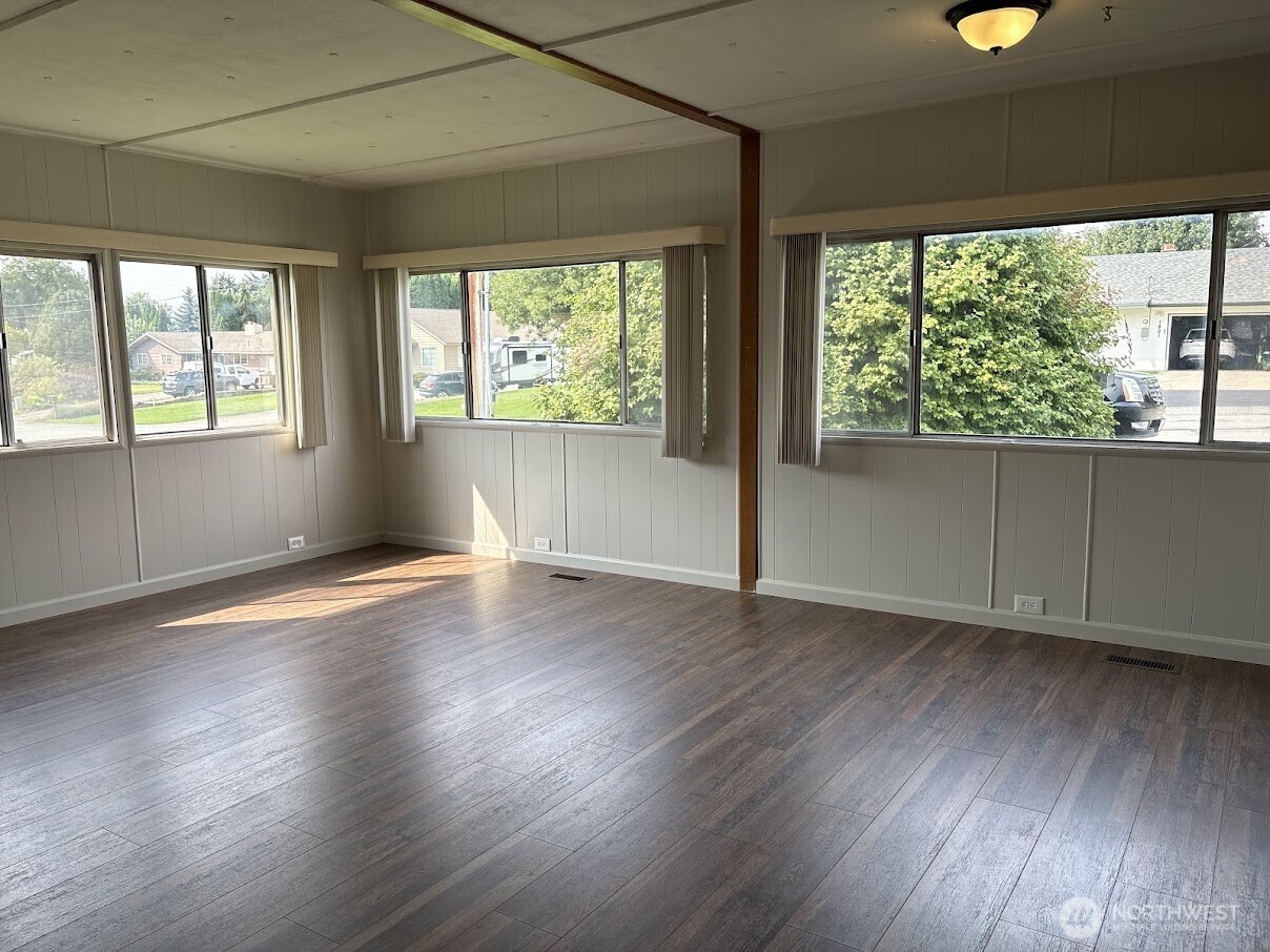 1822 Se Soden Street Property Photo 8