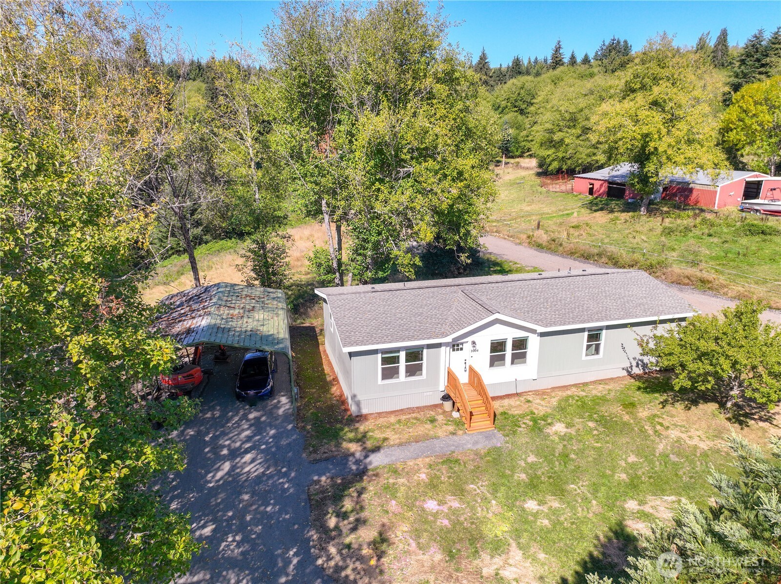 1004 Stella Road Property Photo 3
