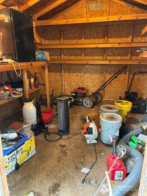 1004 Stella Road Property Photo 12