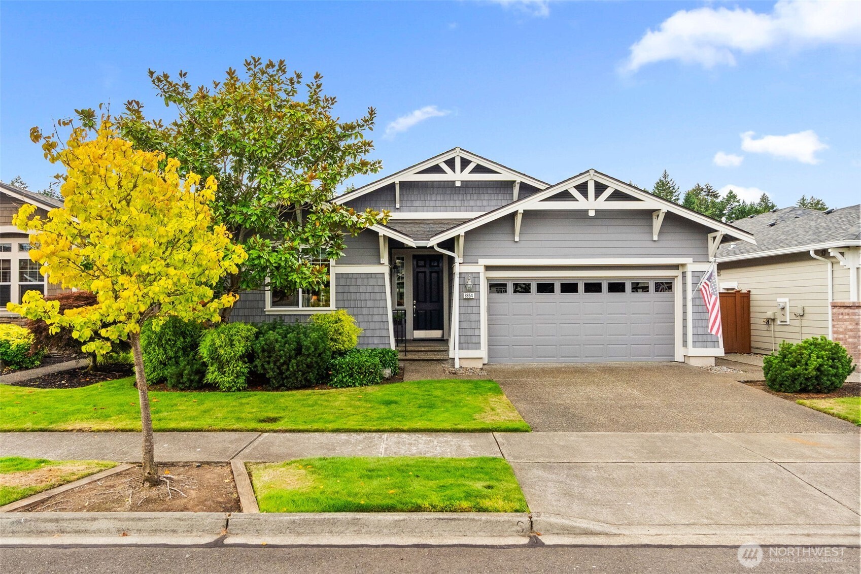 8654 Bainbridge Loop Property Photo 2