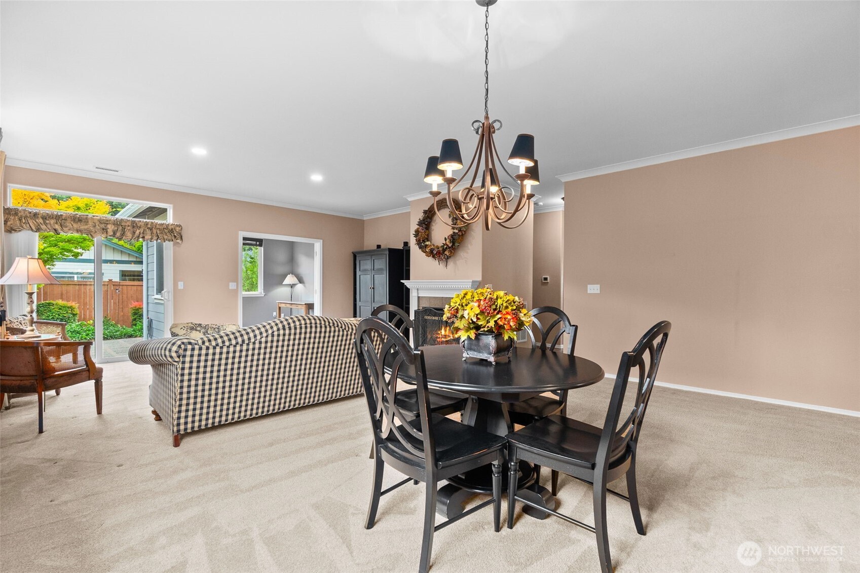 8654 Bainbridge Loop Property Photo 10