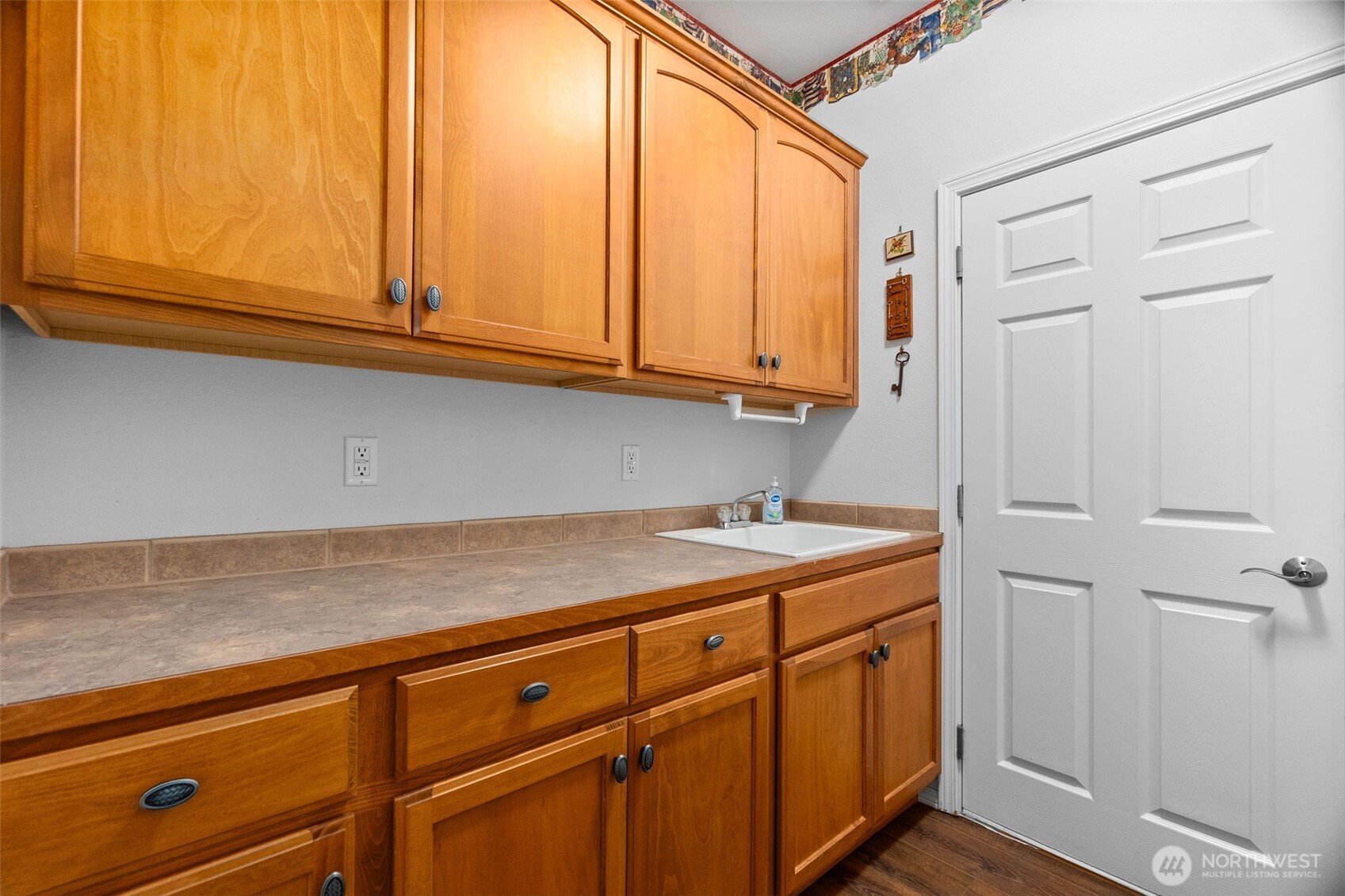 8654 Bainbridge Loop Property Photo 26