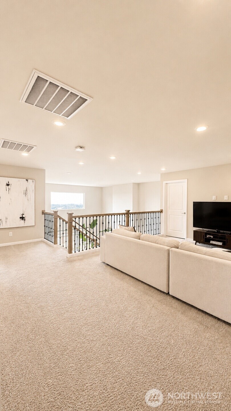 6633 S 298th Place Property Photo 13