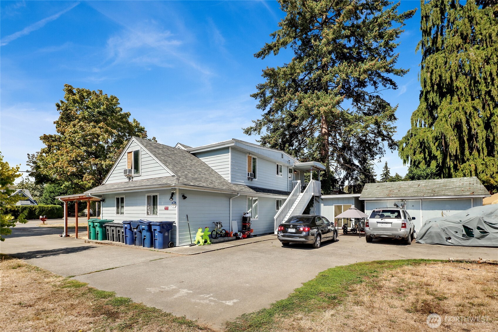 1390 Cedar Avenue Property Photo 2