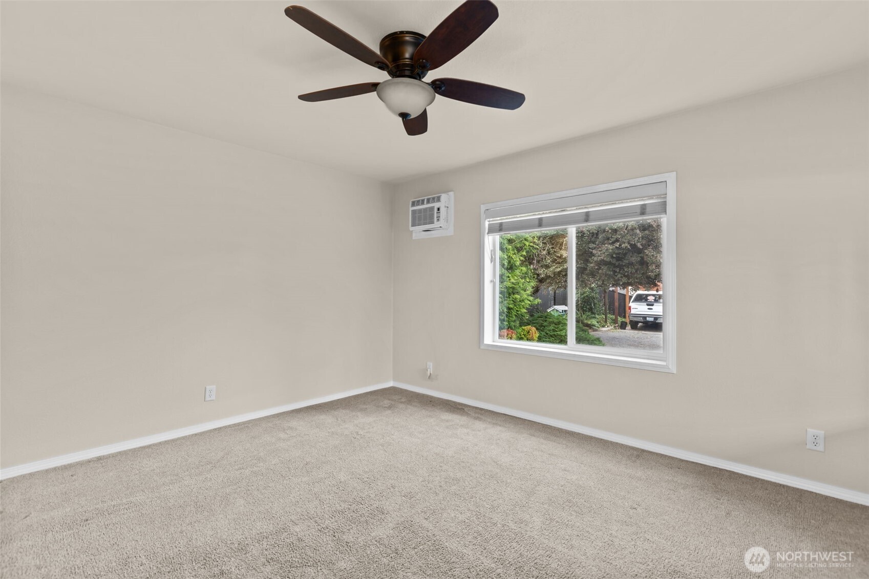 14322 Admiralty Way 12 Property Photo 2