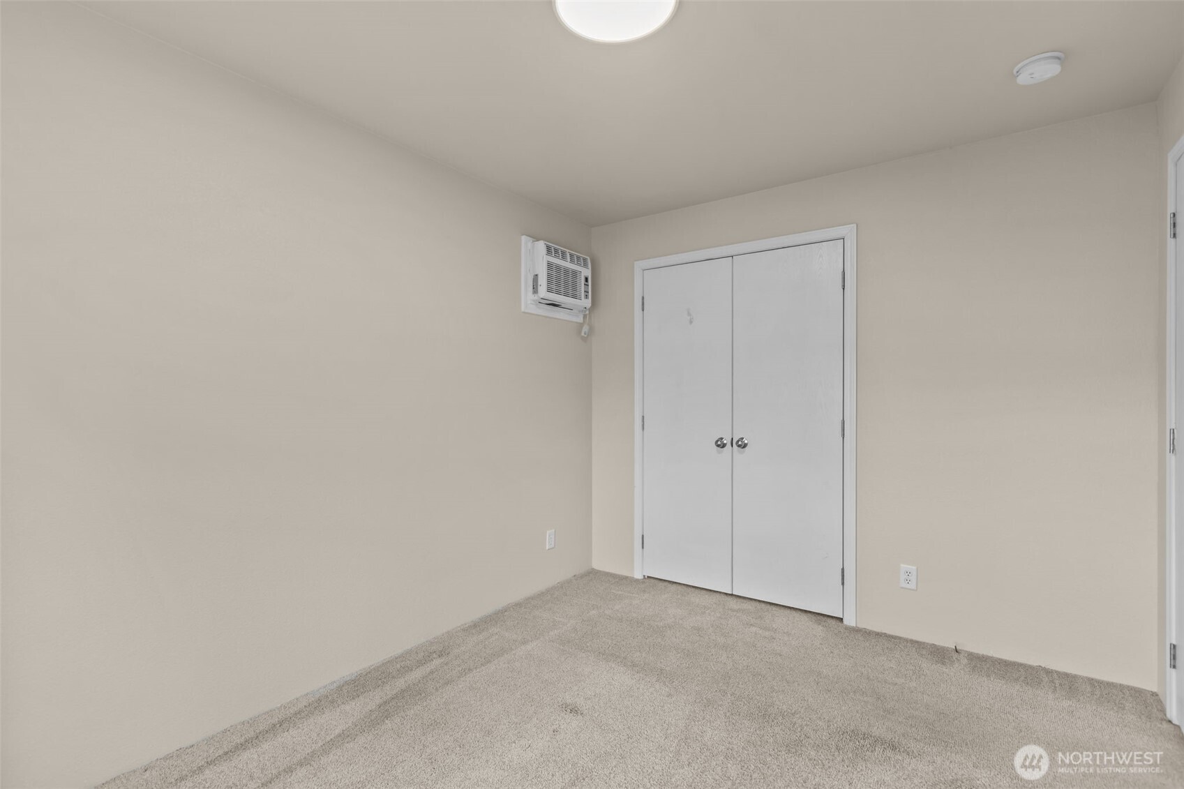 14322 Admiralty Way 12 Property Photo 10