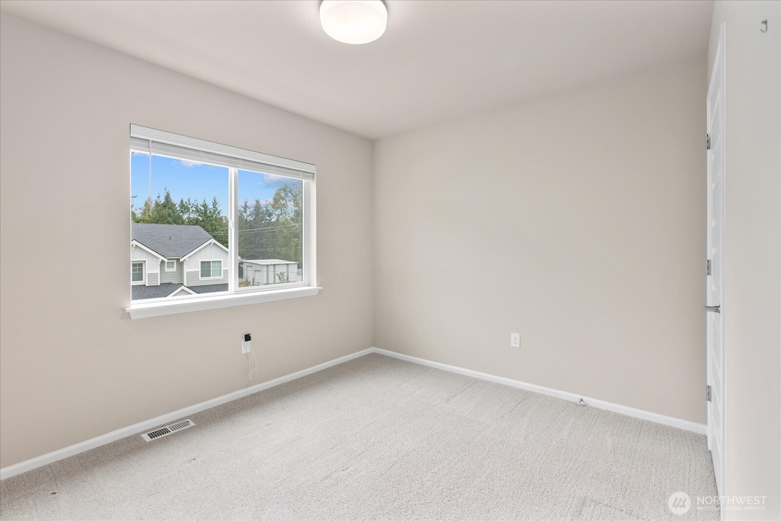 904 122nd Avenue Property Photo 25