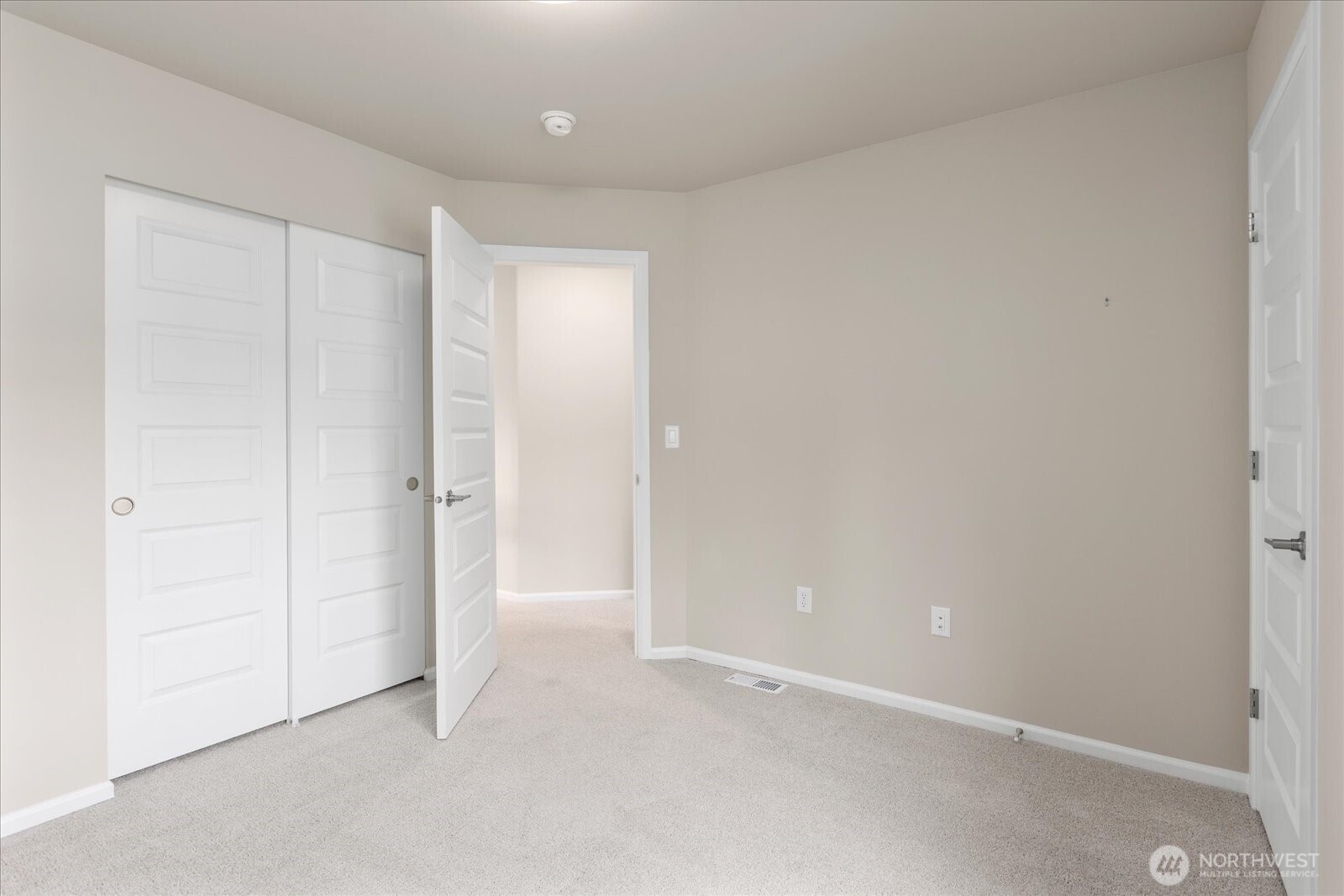 904 122nd Avenue Property Photo 30