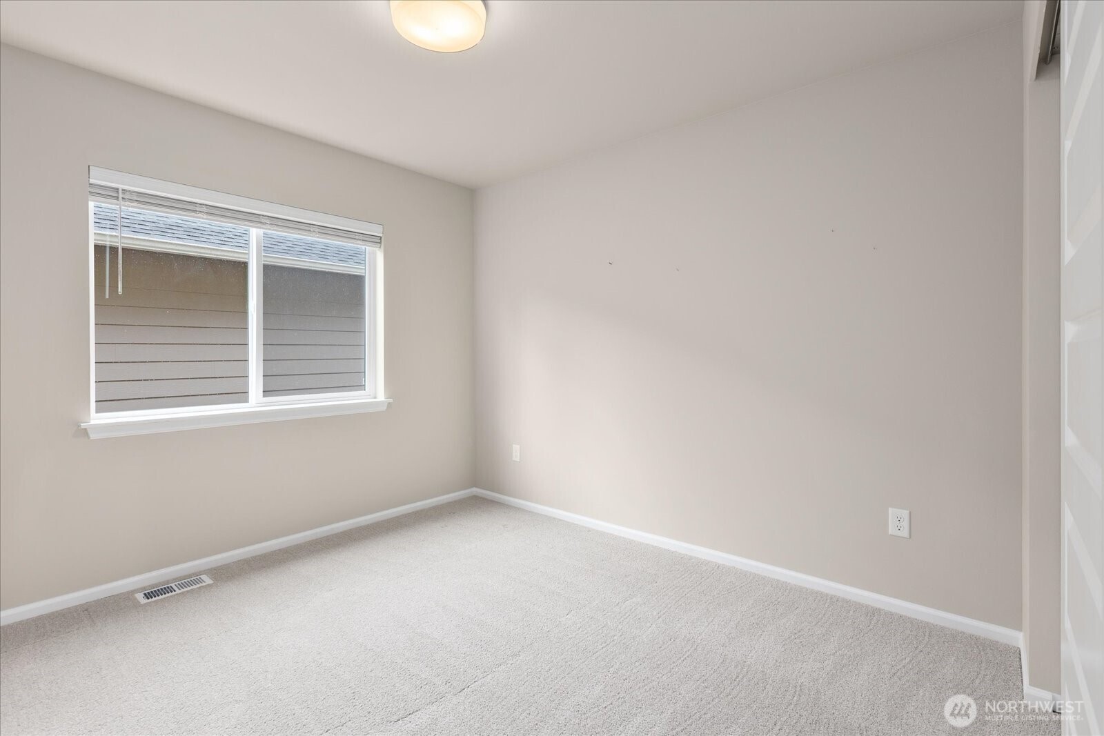 904 122nd Avenue Property Photo 32