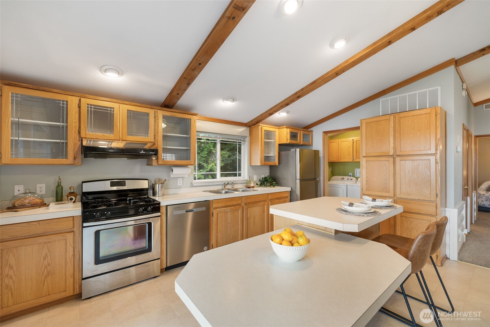 7021 Cliff Avenue Property Photo 10
