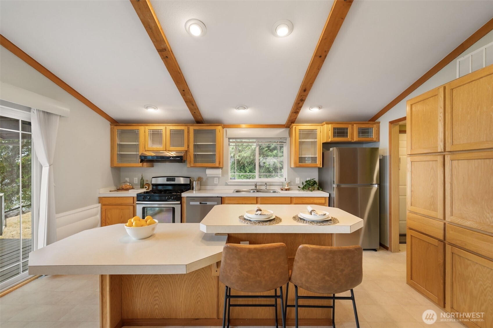 7021 Cliff Avenue Property Photo 11