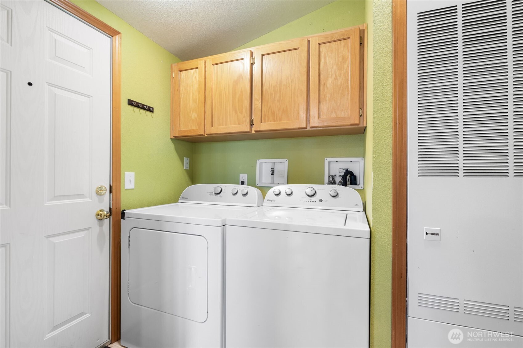 7021 Cliff Avenue Property Photo 15