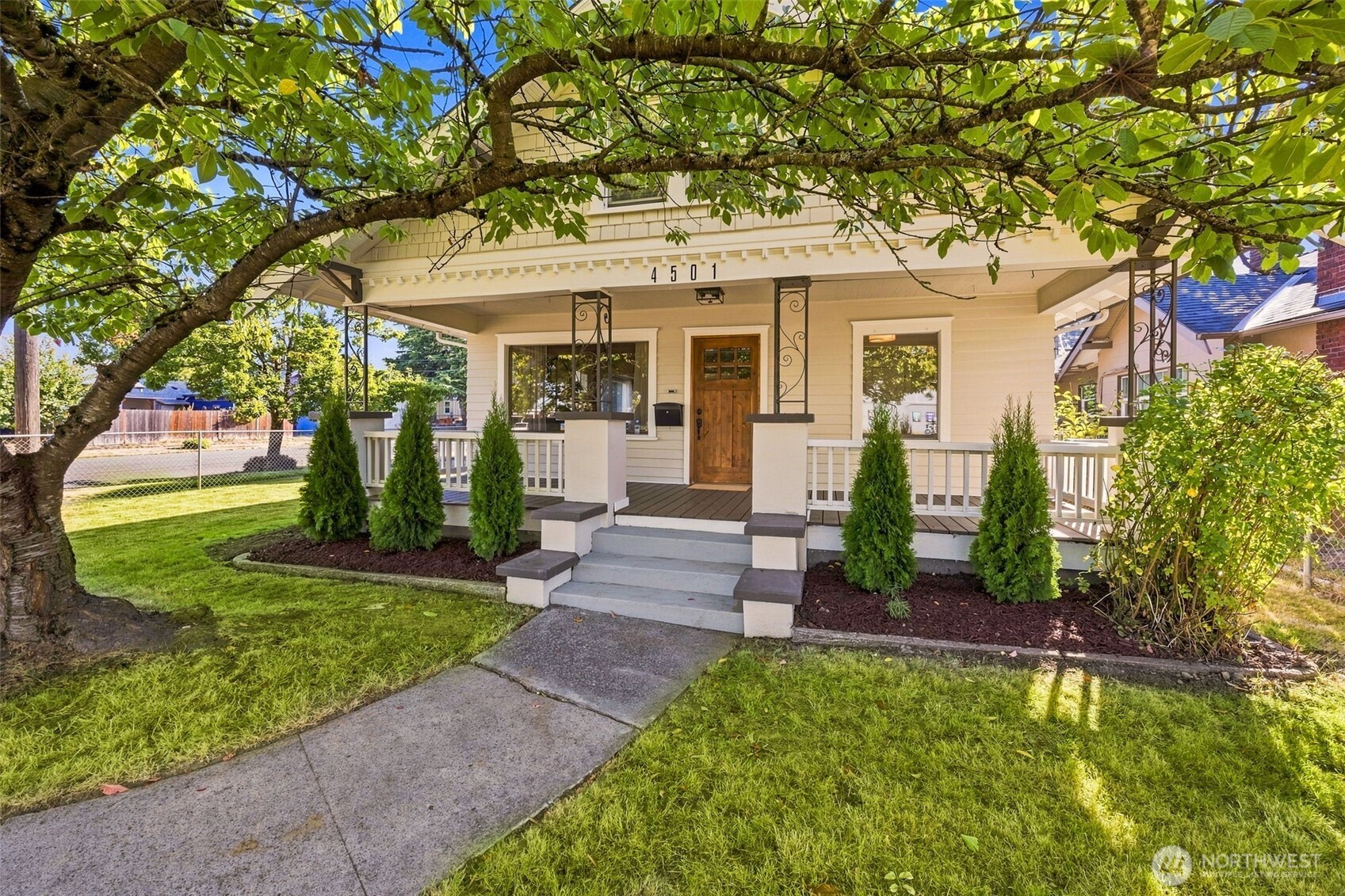 4501 Pacific Avenue Property Photo 1