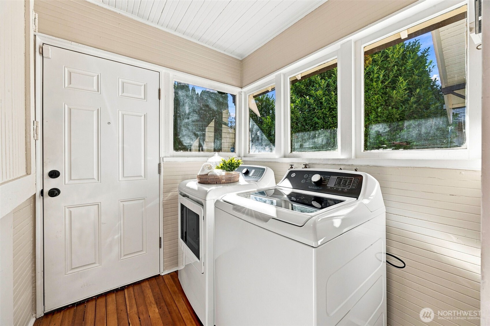 4501 Pacific Avenue Property Photo 13