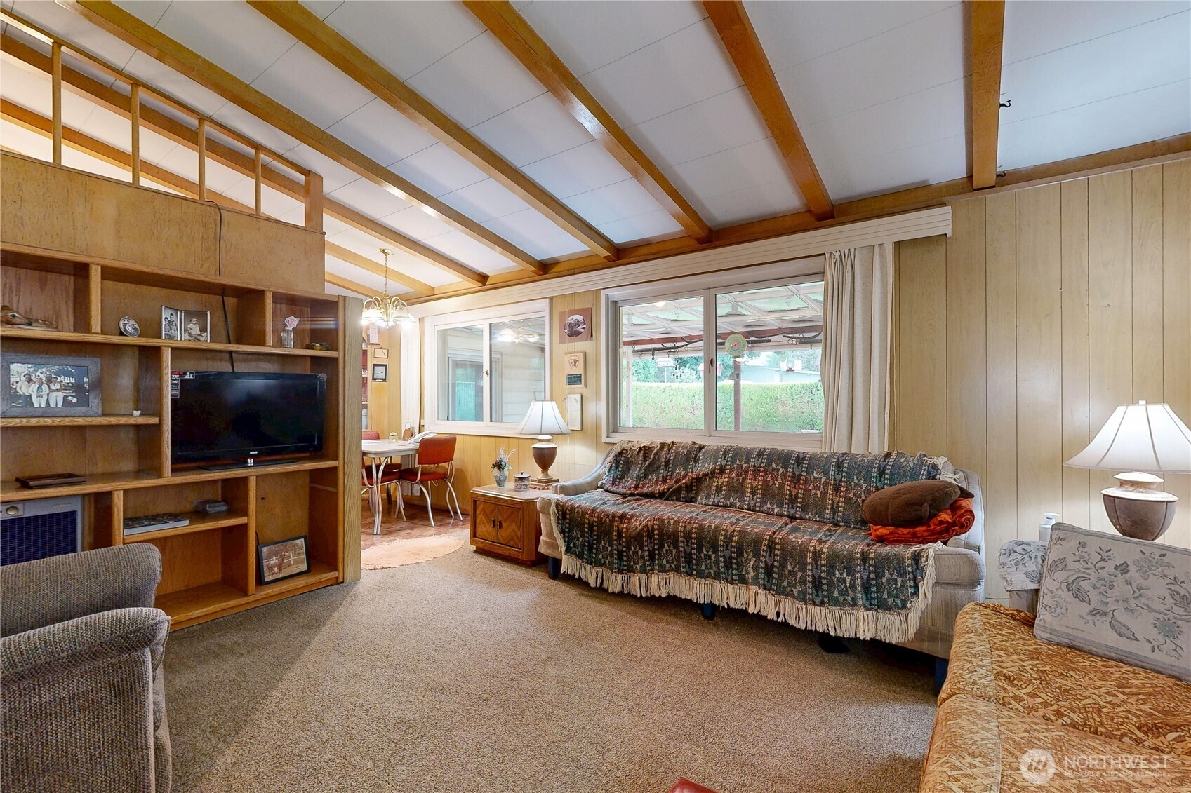 1850 Delmont Street Property Photo 7