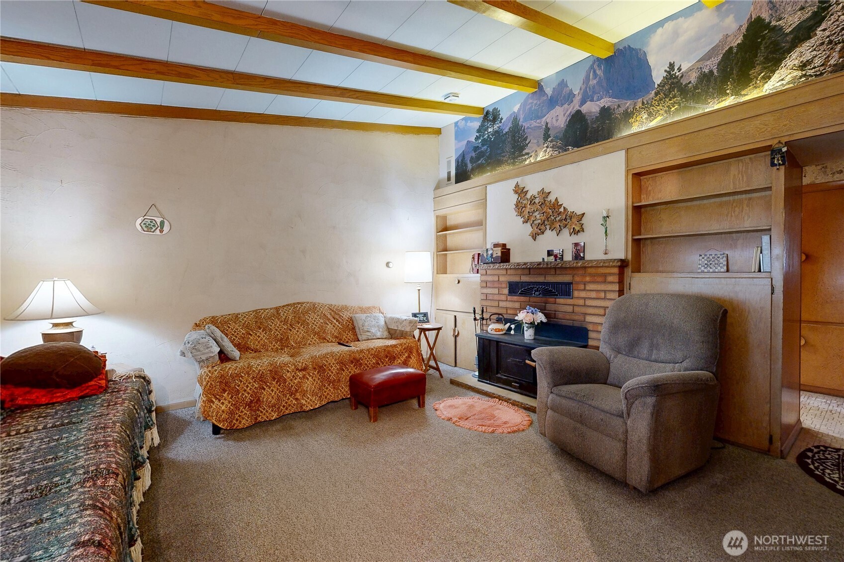 1850 Delmont Street Property Photo 8