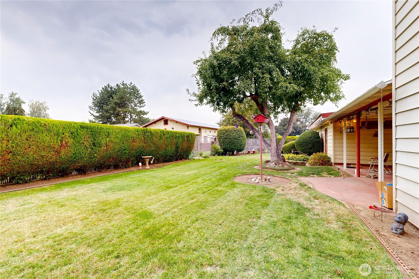 1850 Delmont Street Property Photo 25