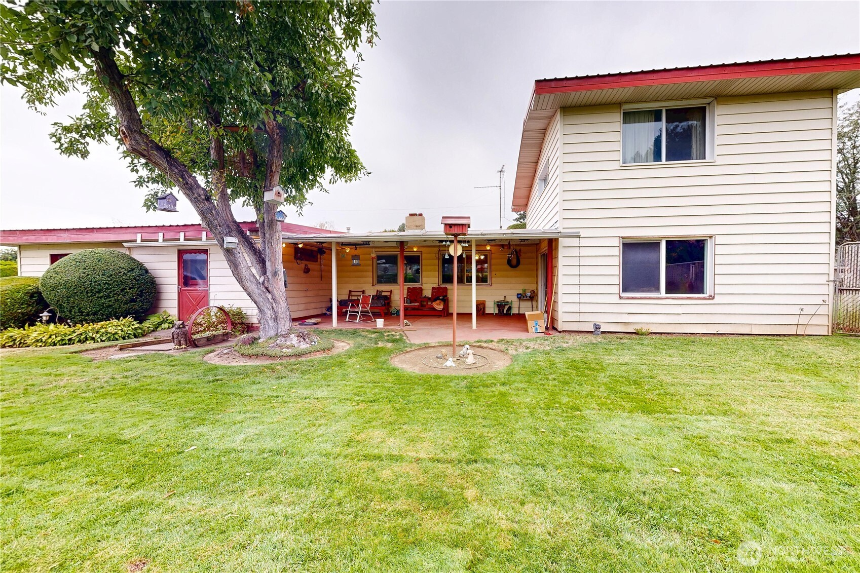 1850 Delmont Street Property Photo 26