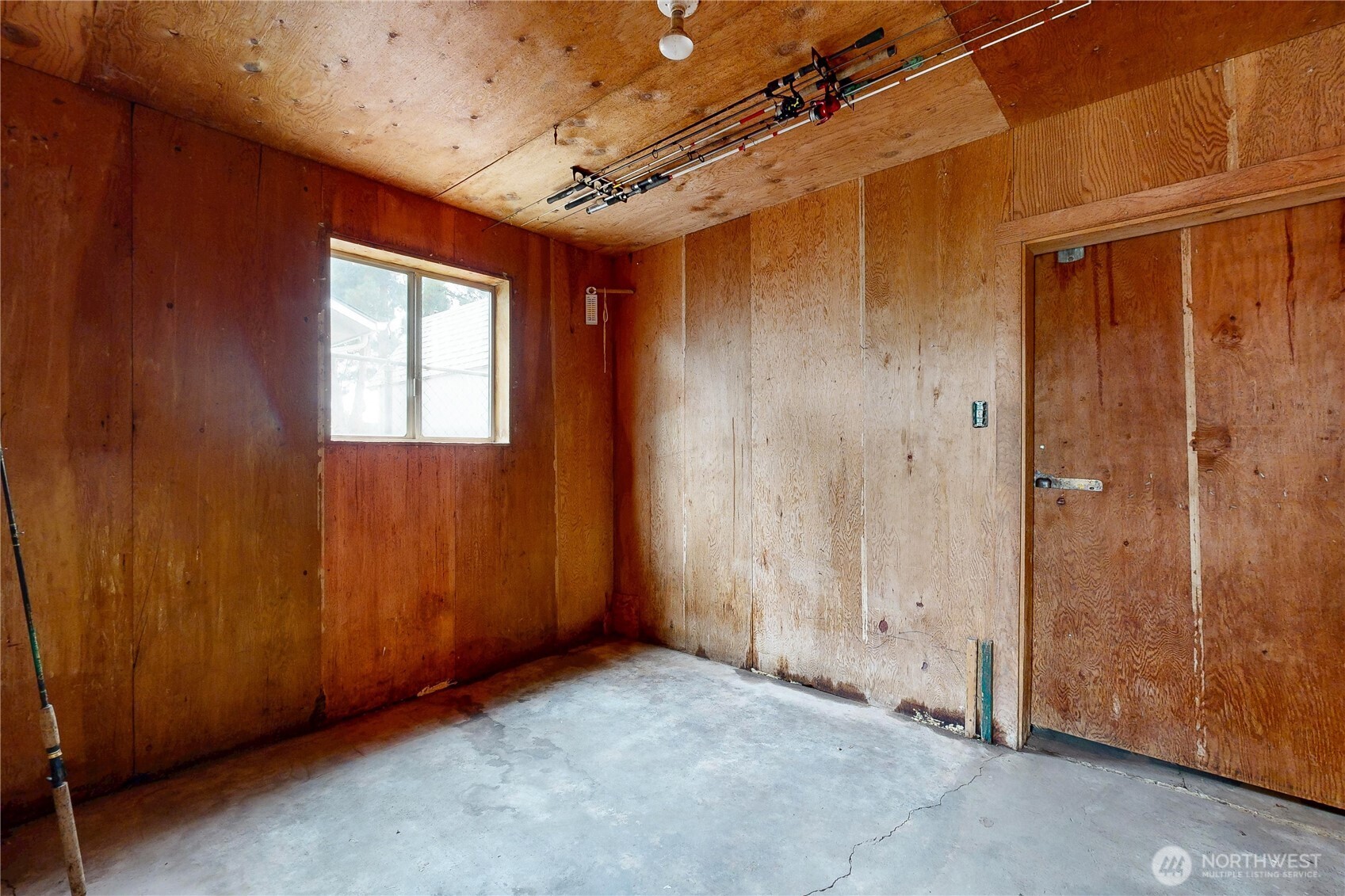 1850 Delmont Street Property Photo 33