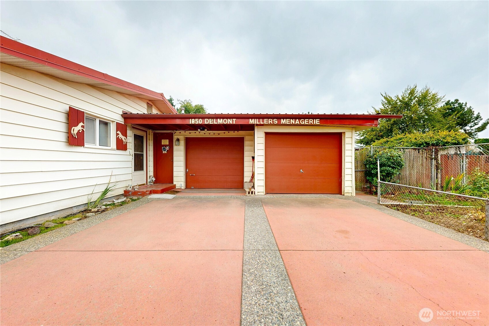 1850 Delmont Street Property Photo 36