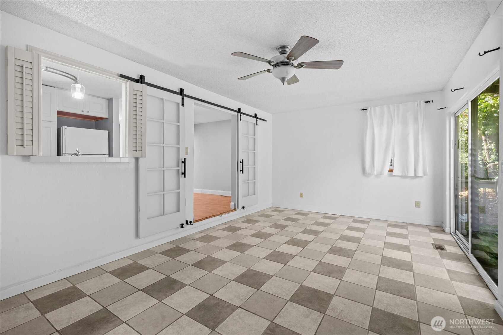 17303 Spanaway Loop Road 18 Property Photo 7