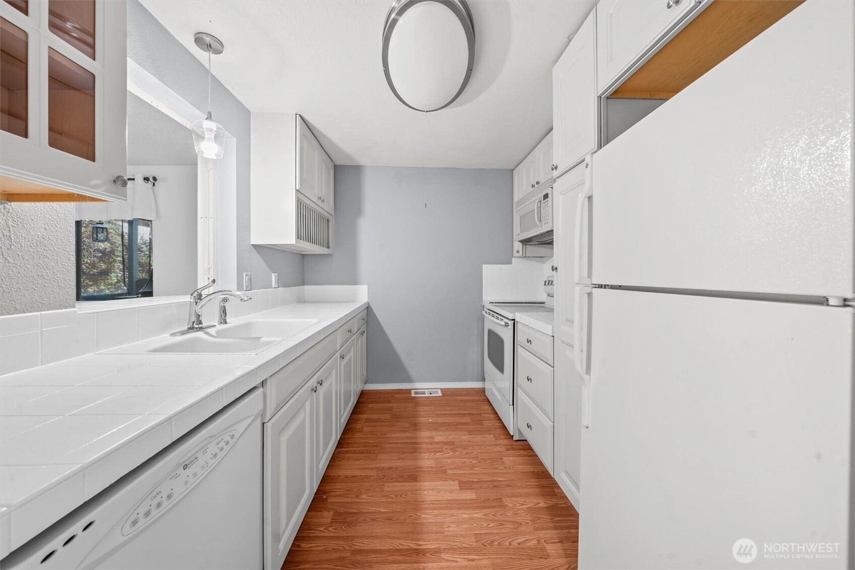 17303 Spanaway Loop Road 18 Property Photo 8