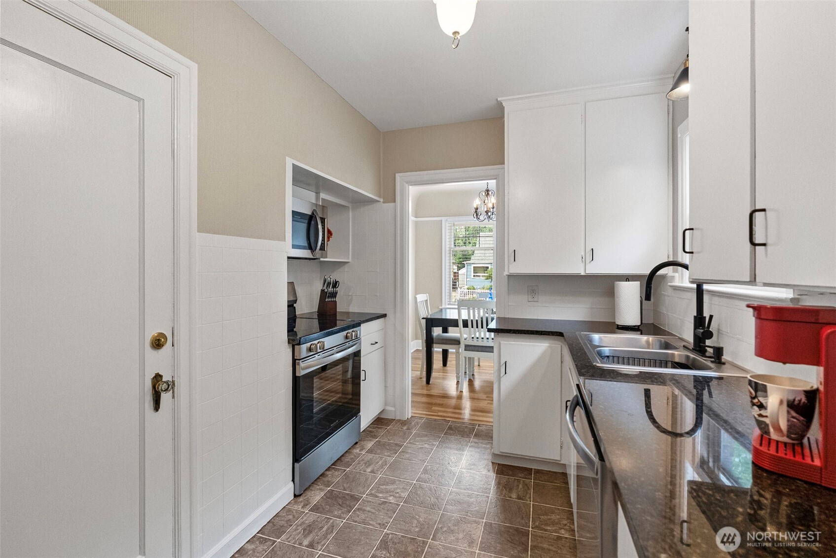 1008 High Avenue Property Photo 11