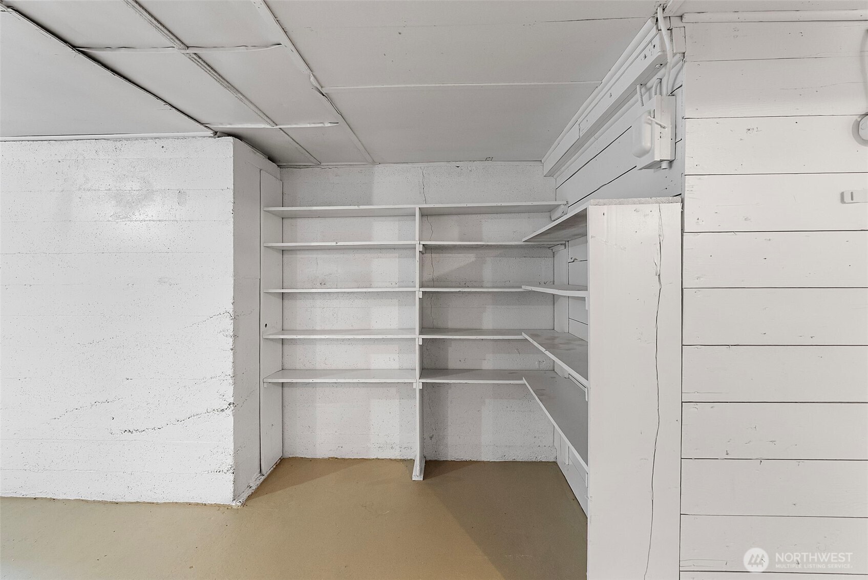 1008 High Avenue Property Photo 24