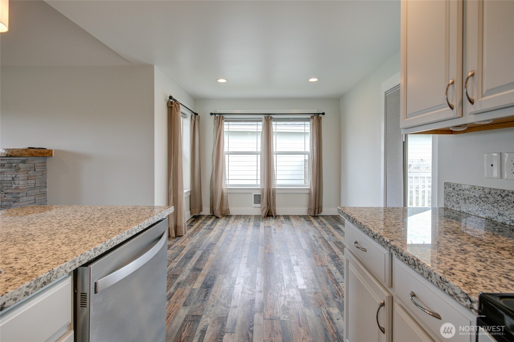 1092 Crestshire Loop Property Photo 9