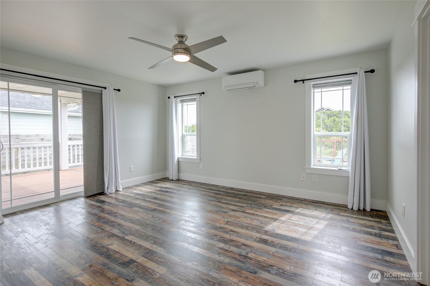 1092 Crestshire Loop Property Photo 11