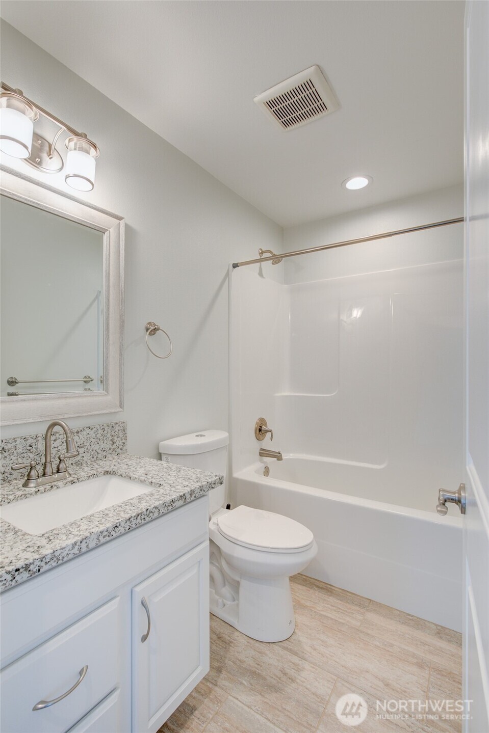 1092 Crestshire Loop Property Photo 19