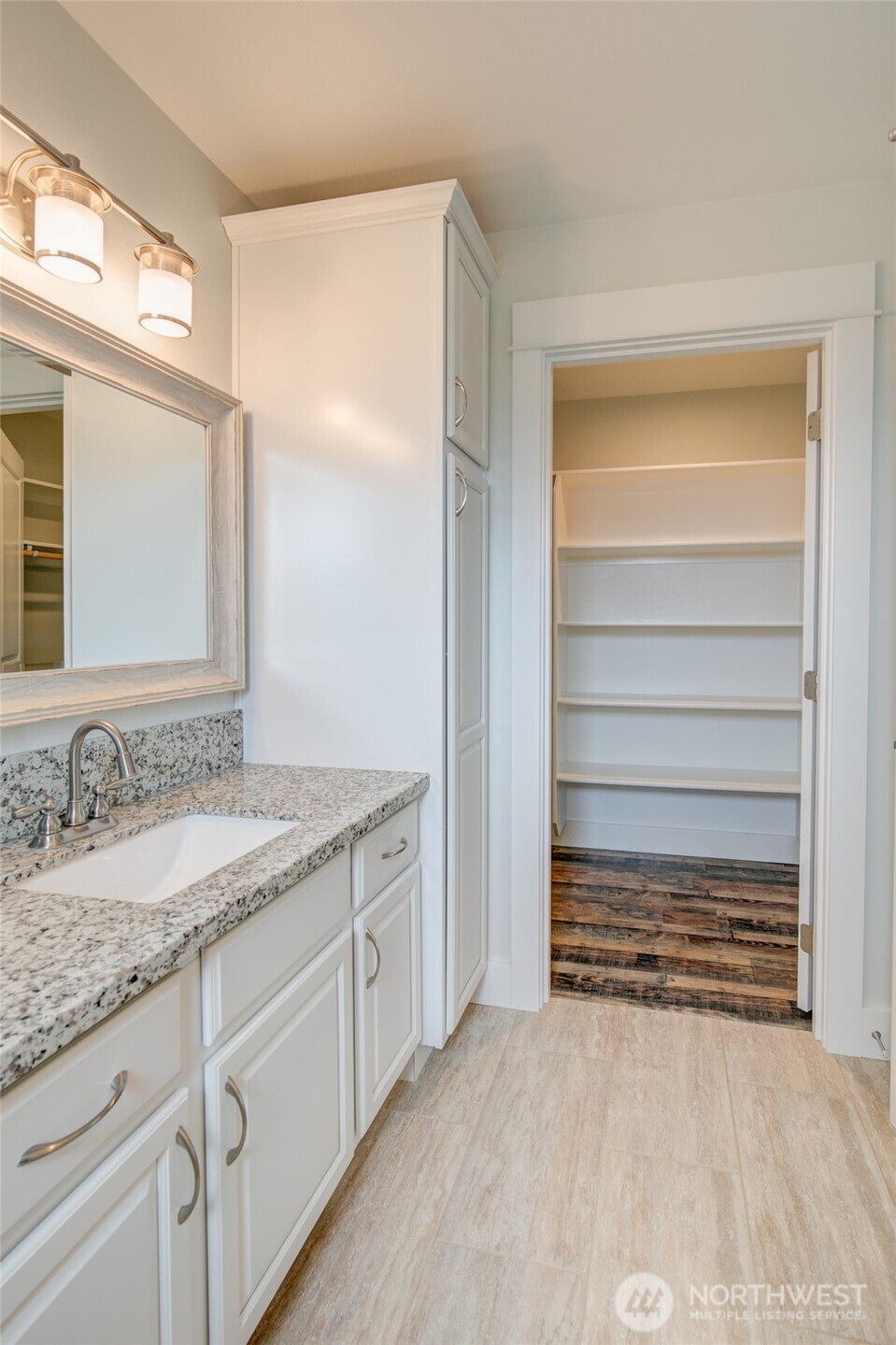 1092 Crestshire Loop Property Photo 21