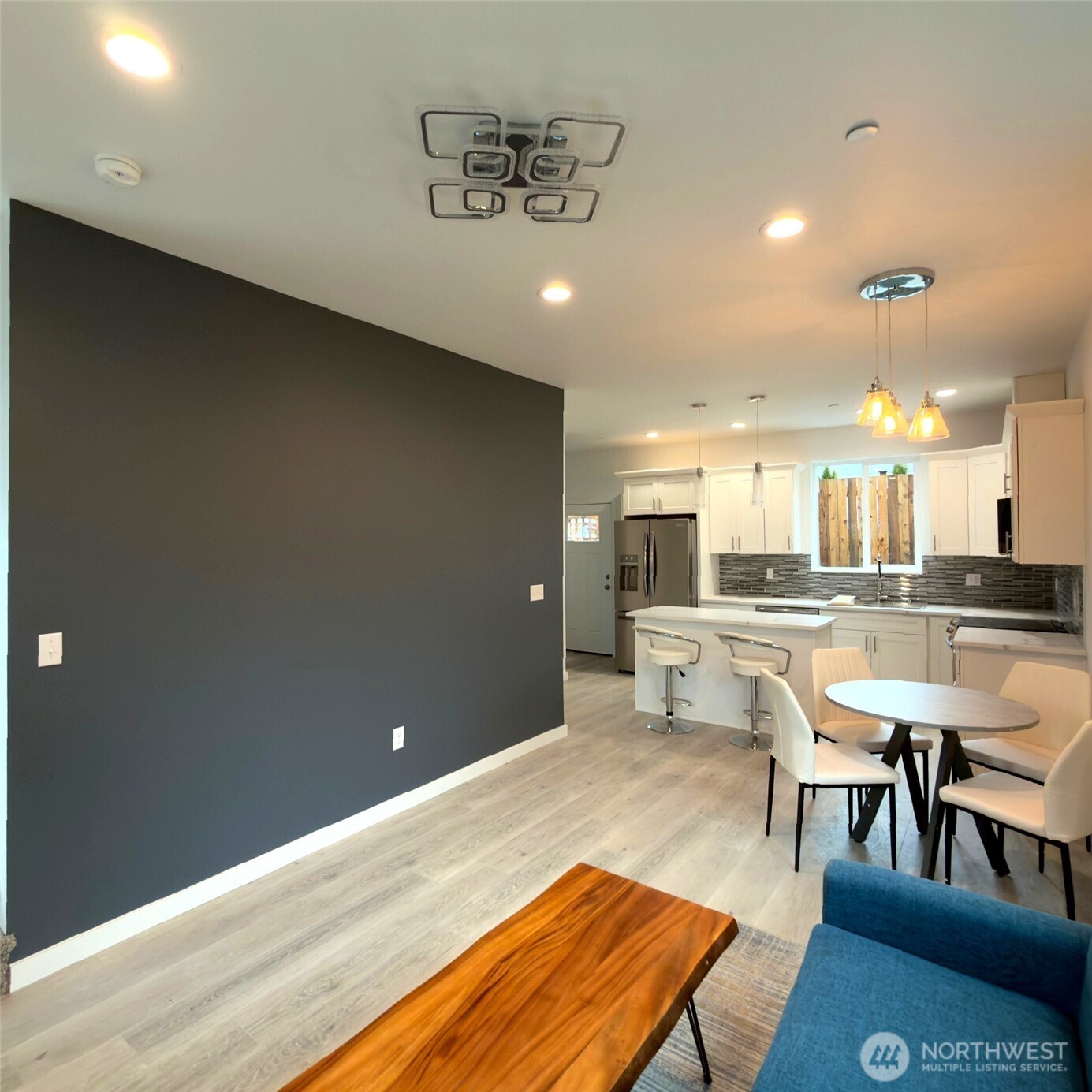 648 B Sw 139th Street Property Photo 4