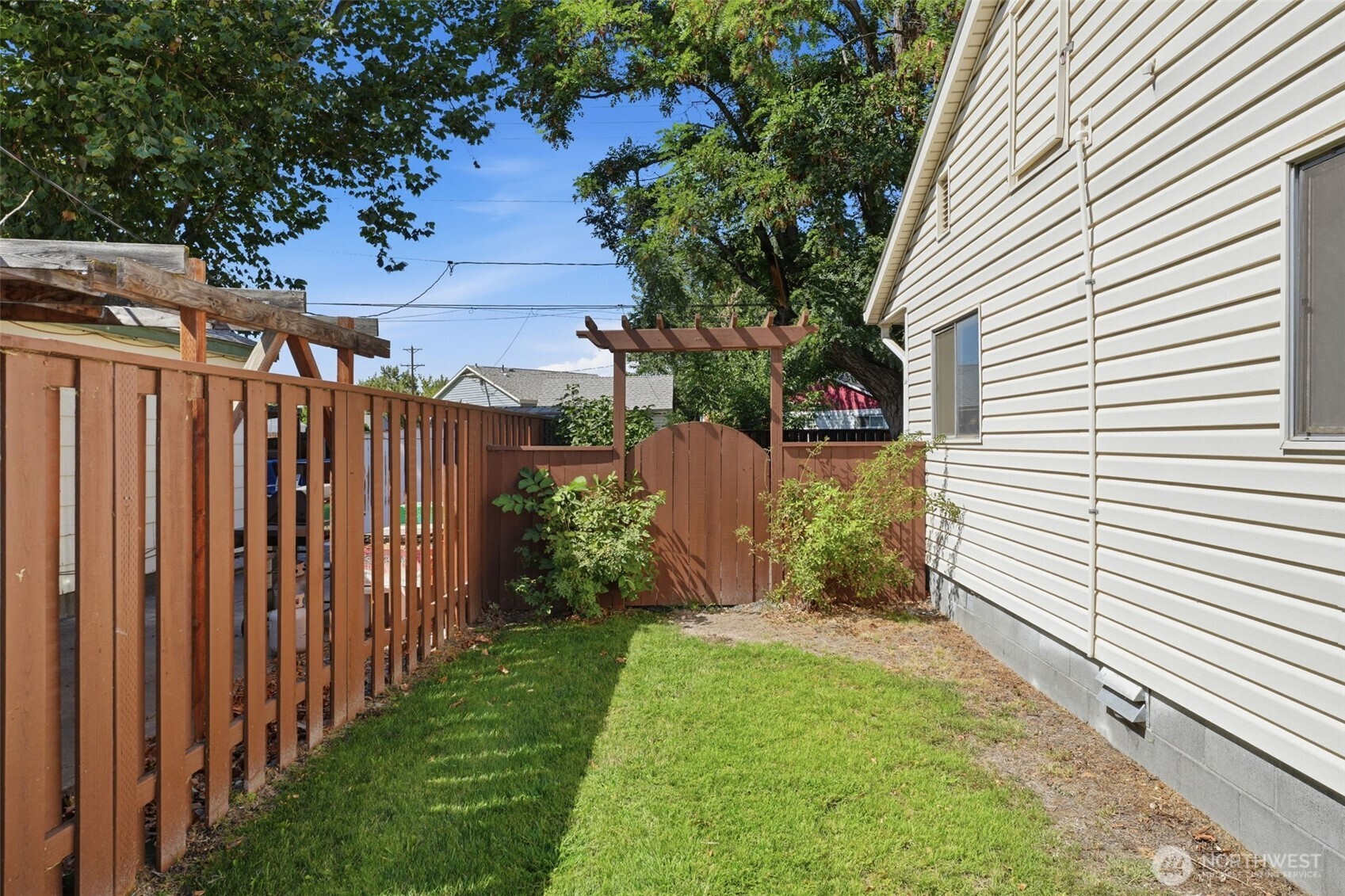 803 Smith Avenue Property Photo 18