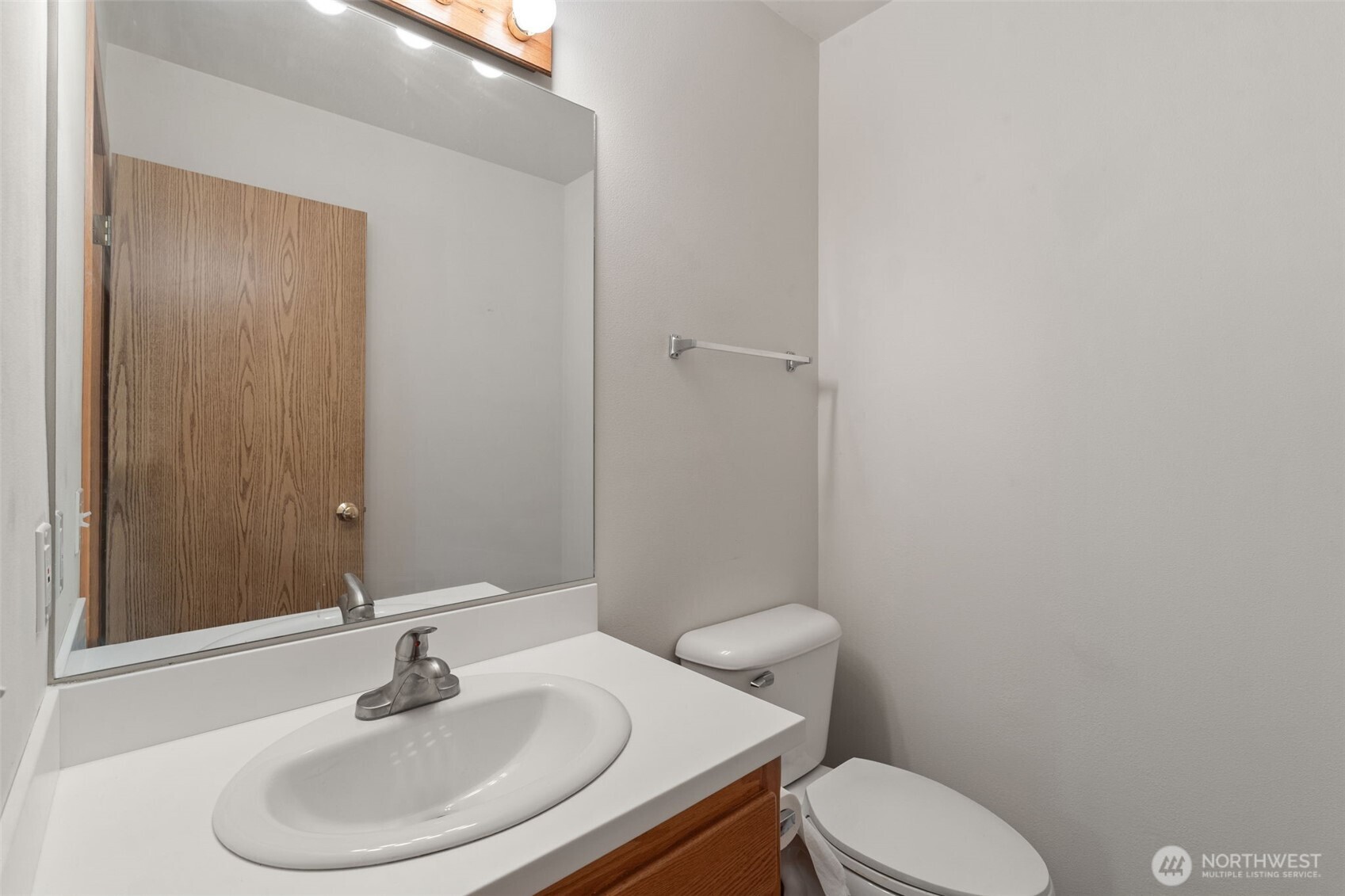 220 Moonlight Drive Property Photo 16