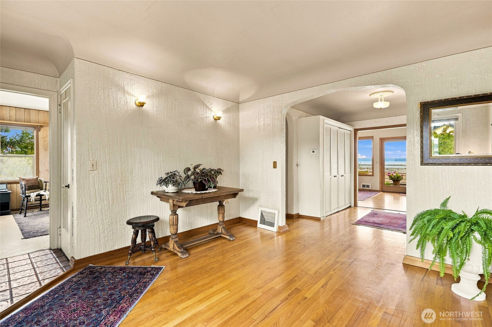 202 Alverson Boulevard Property Photo 3