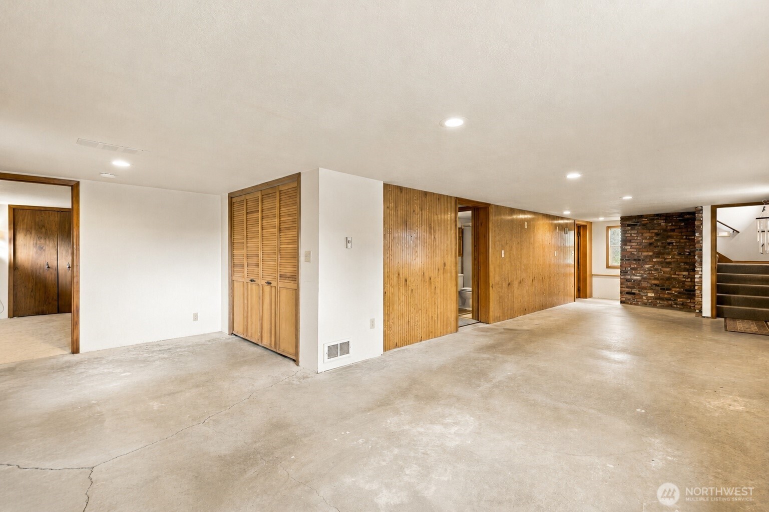 202 Alverson Boulevard Property Photo 25