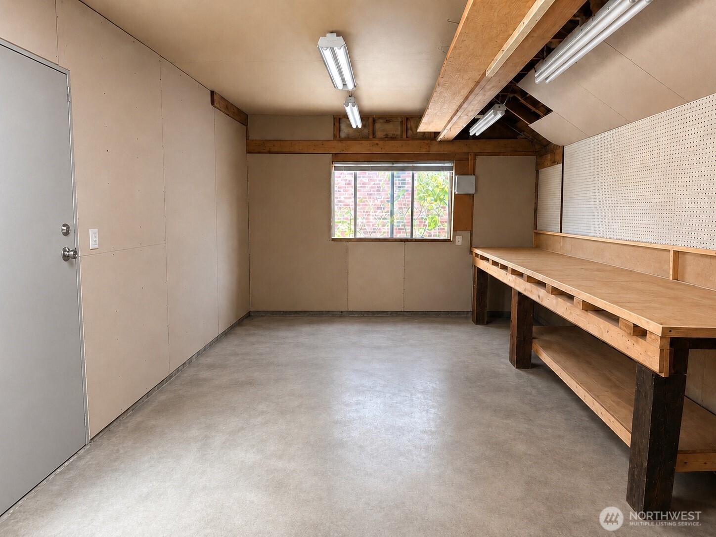 202 Alverson Boulevard Property Photo 33