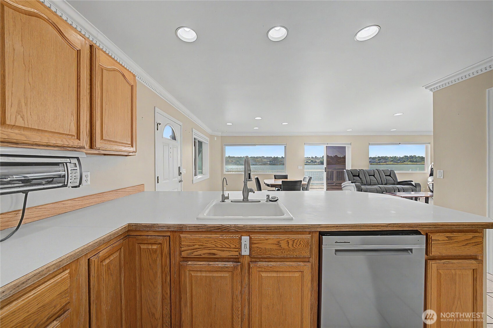 1317 W Lakeside Drive Property Photo 16