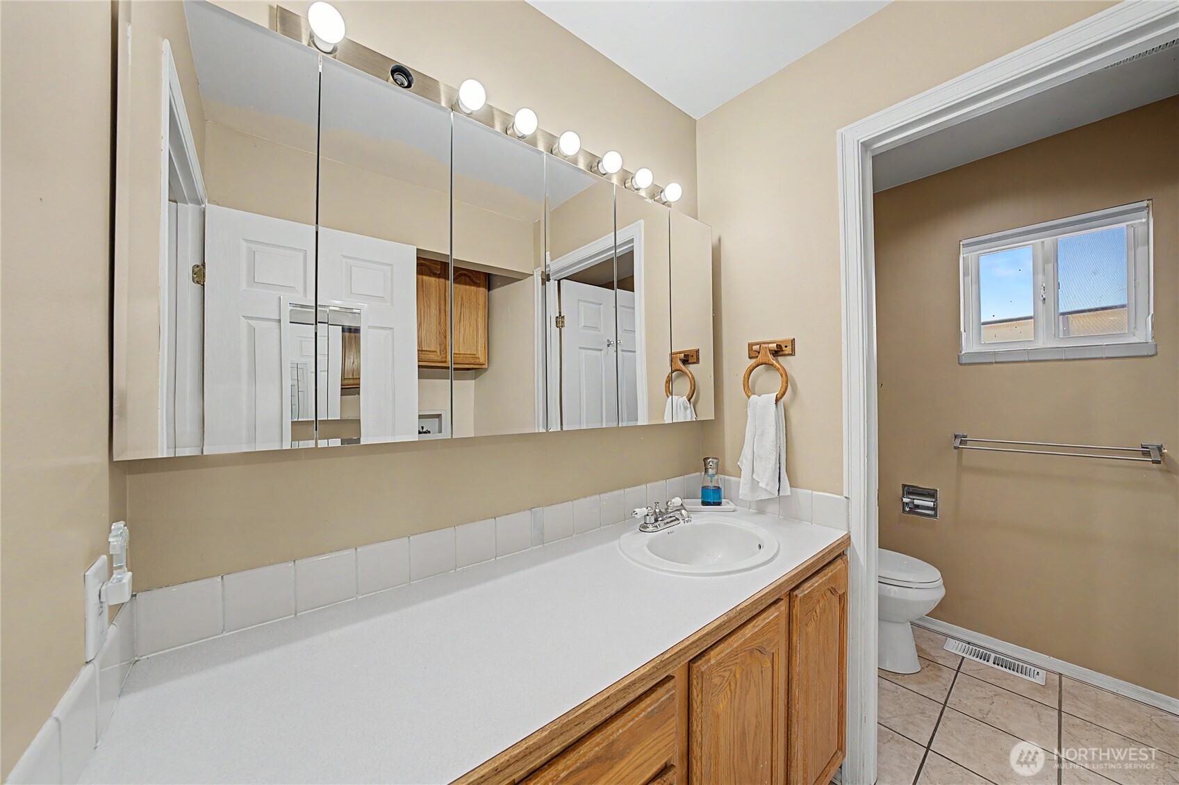 1317 W Lakeside Drive Property Photo 21