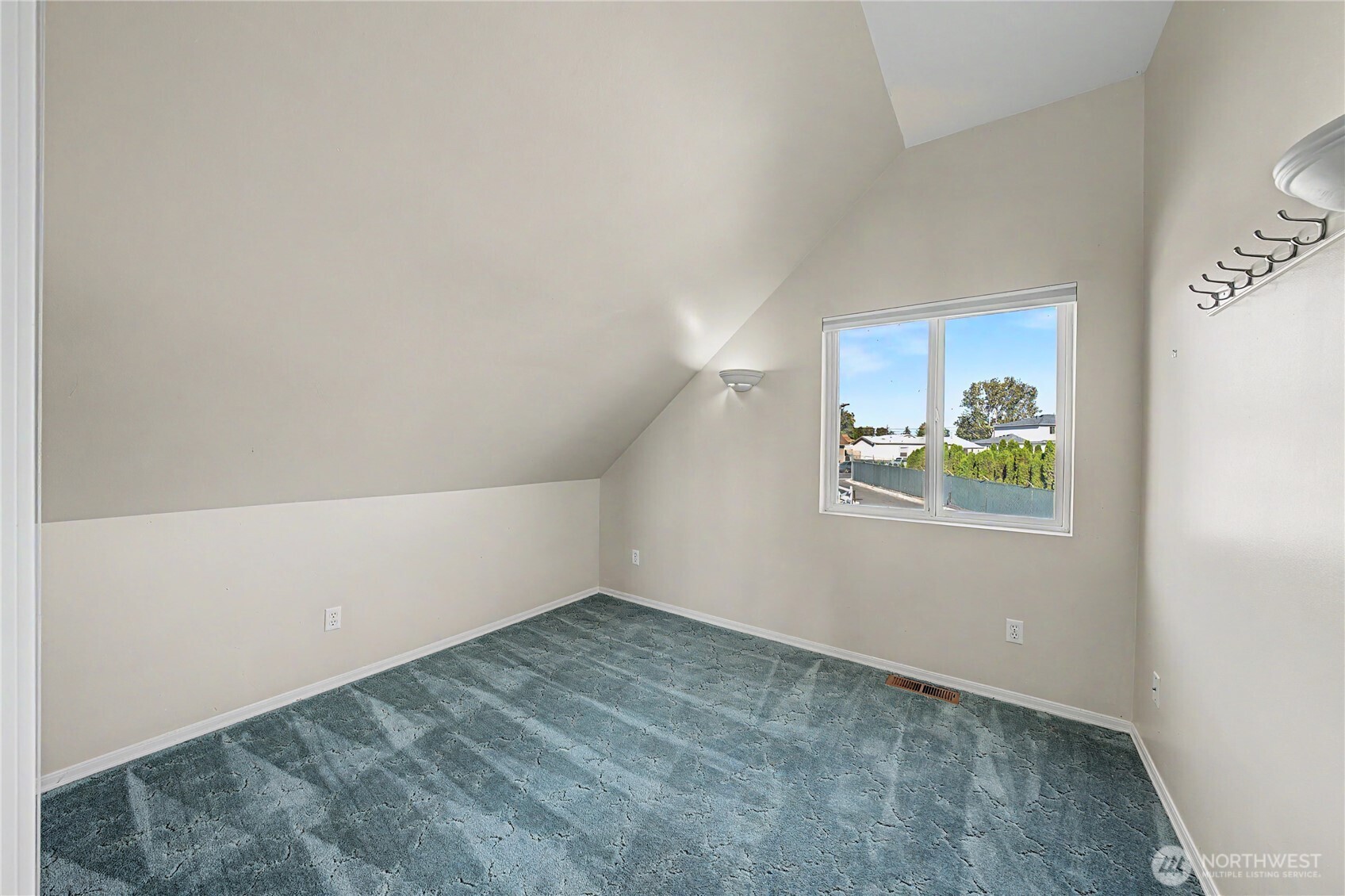 1317 W Lakeside Drive Property Photo 29